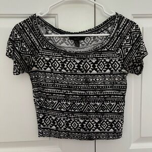 Forever 21 Black & White Crop Top Women’s Medium